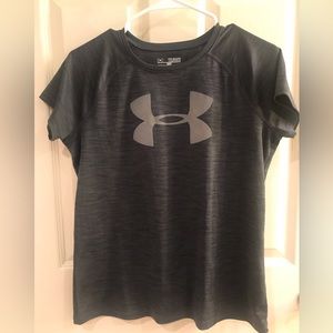 Under Armour Grey Exercise shirt YOUTH XL